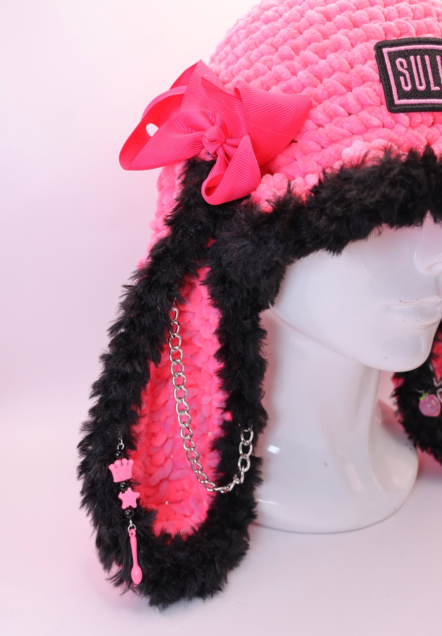 EDM bucket hat (uv reactive)