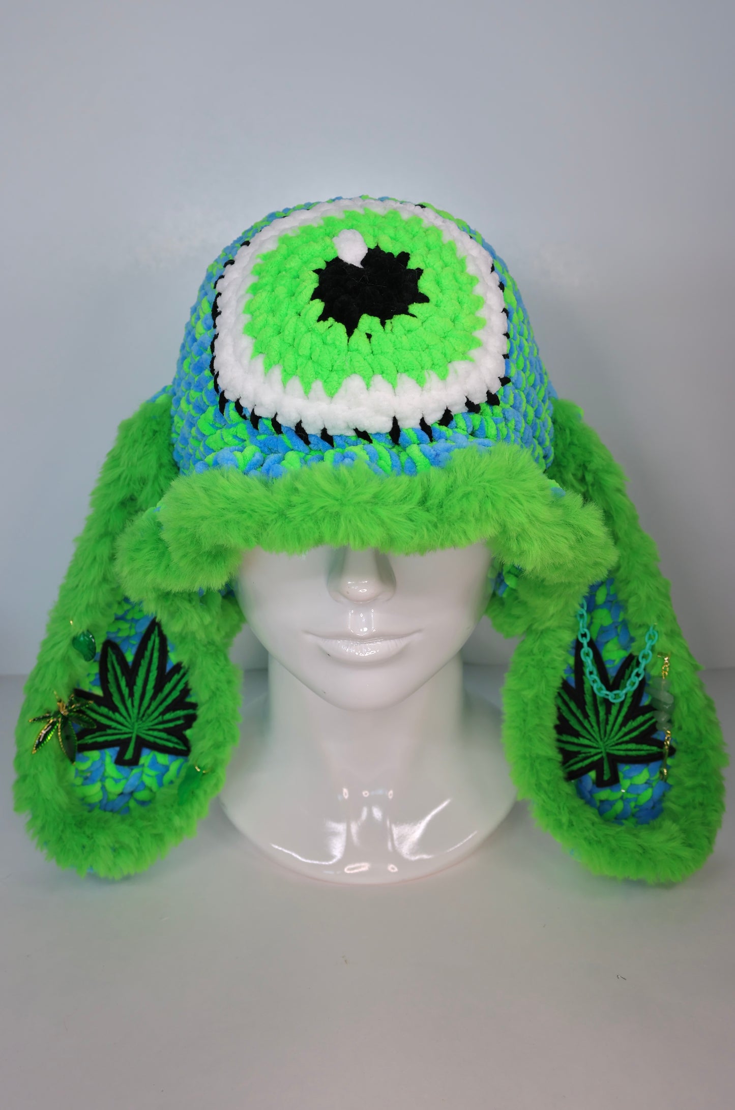 4/20 cyclops bucket hat (uv reactive)