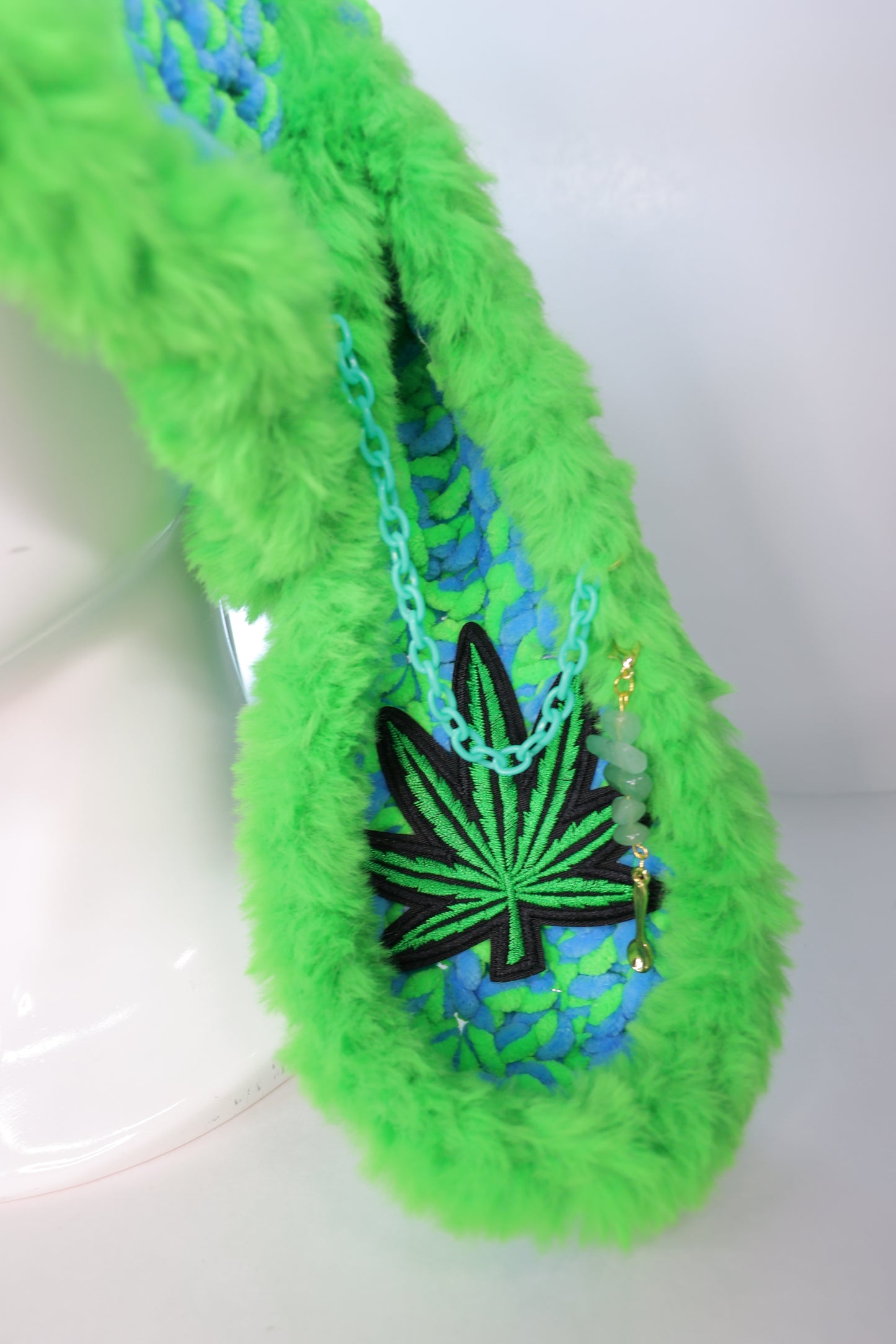 4/20 cyclops bucket hat (uv reactive)