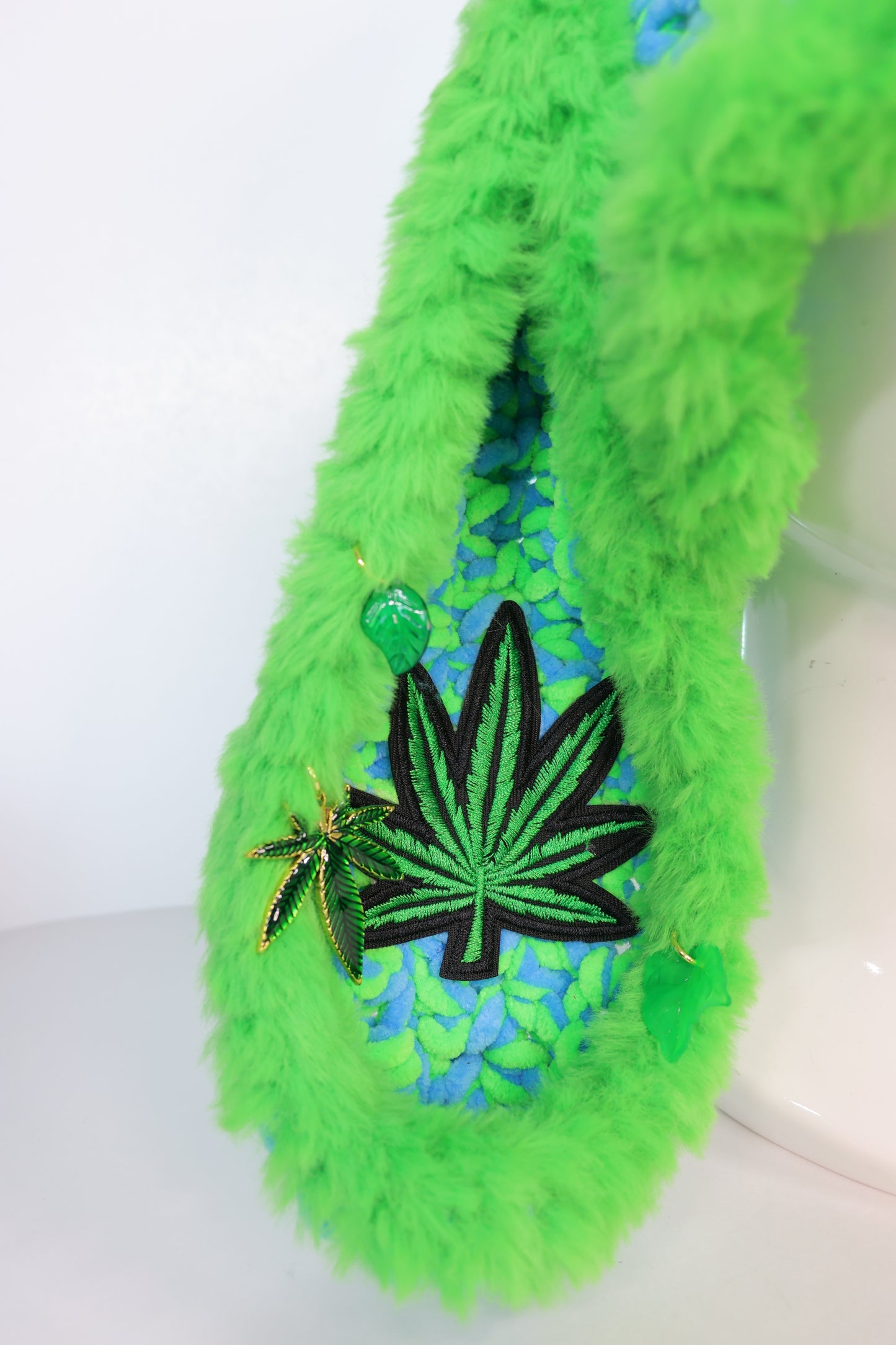 4/20 cyclops bucket hat (uv reactive)