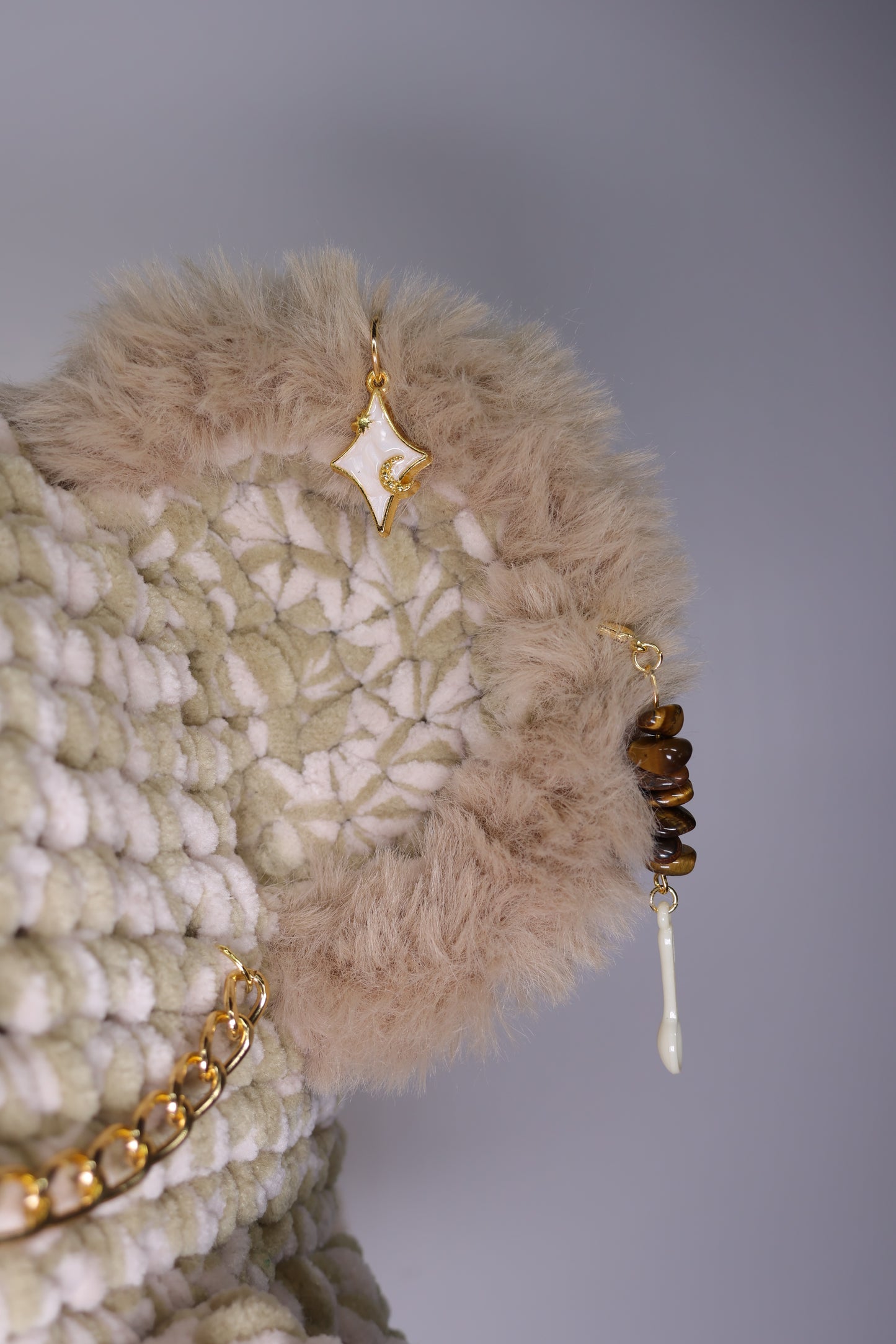 Silly goose bucket hat