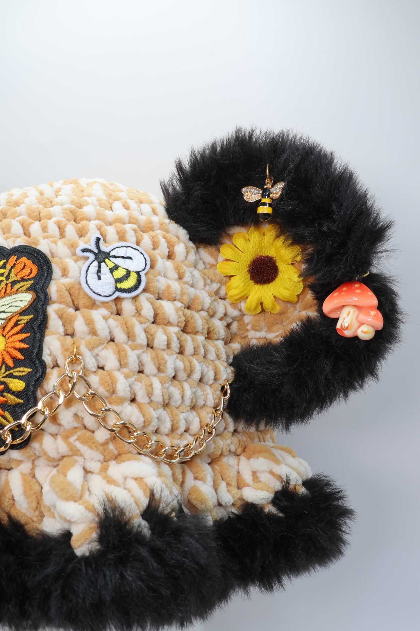 Bee Bucket hat