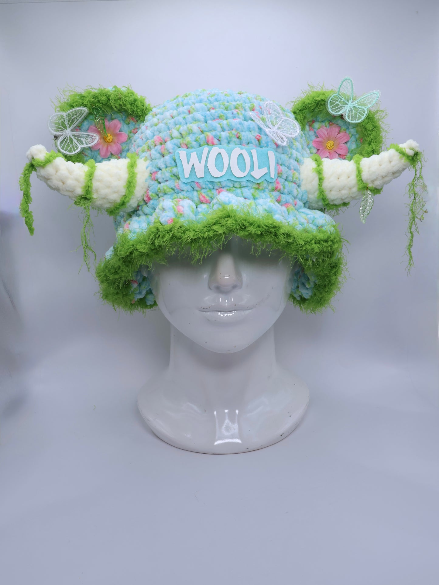 Bucket hat