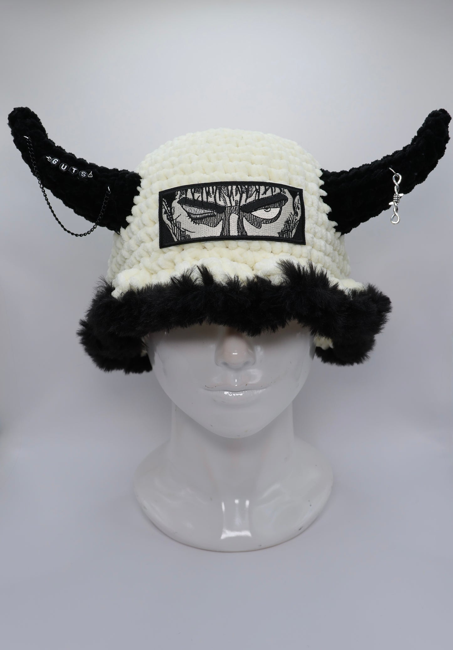 Guts bucket hat