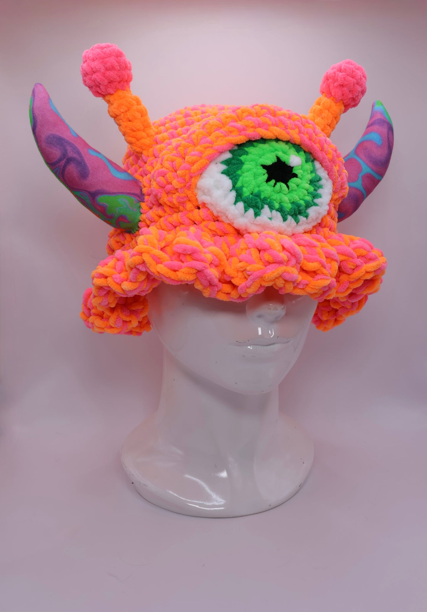 Earth & skye + Yarn lab collab (uv reactive & stash pocket)