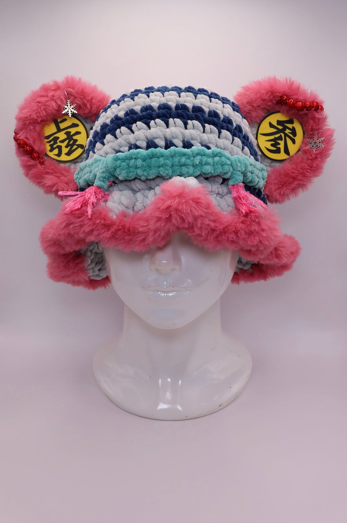 Akaza Bucket hat