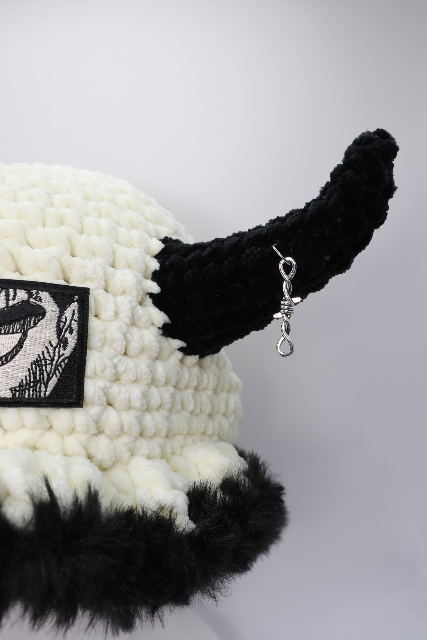 Guts bucket hat