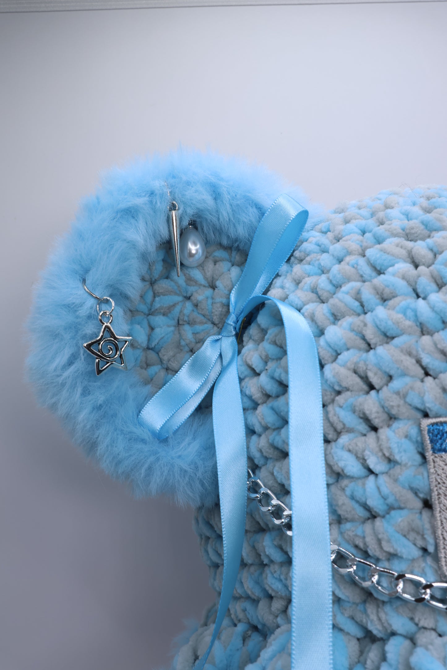 Bass face bucket hat