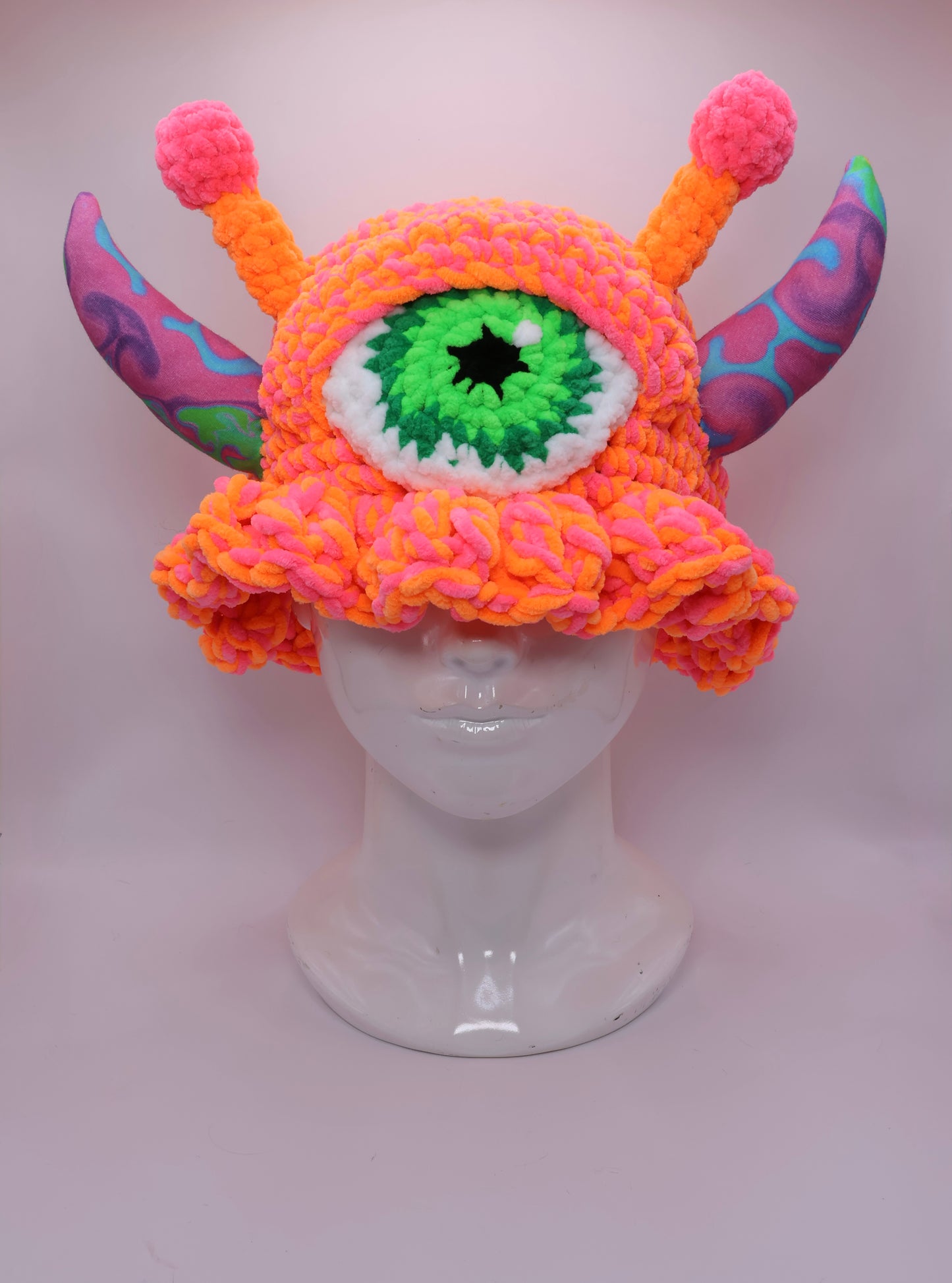 Earth & skye + Yarn lab collab (uv reactive & stash pocket)