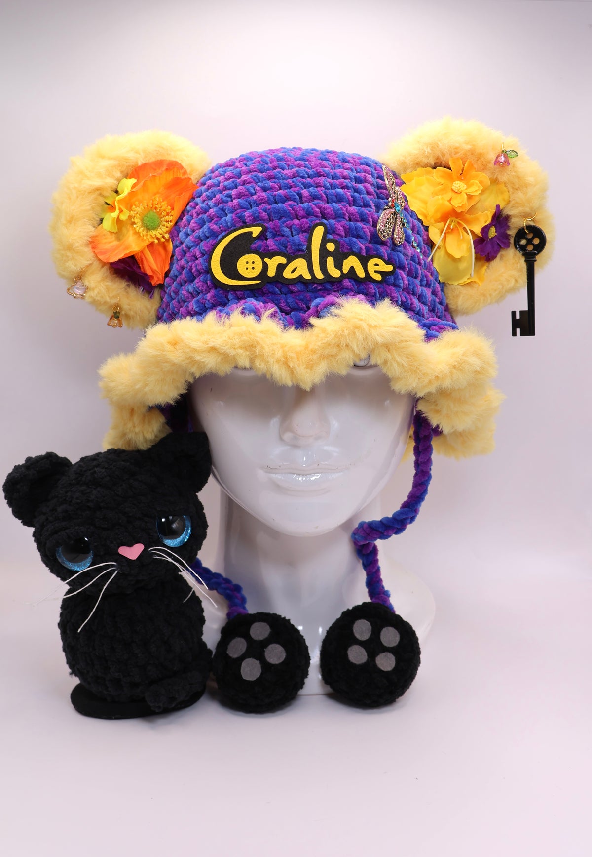 Coraline Bucket hat with shoulder buddy