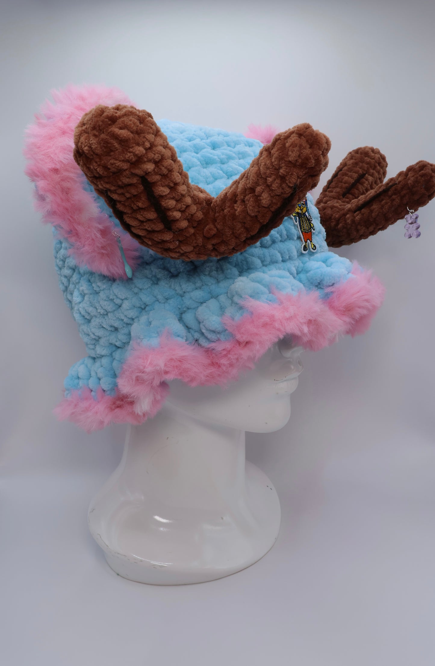 Chopper bucket hat