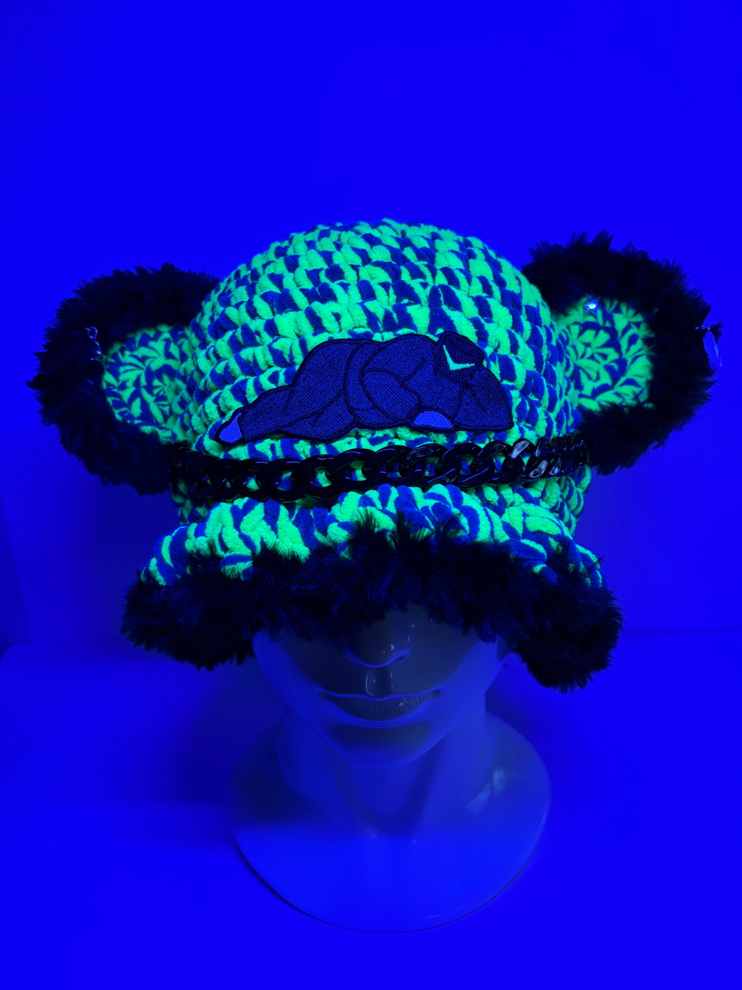 EDM bucket hat (uv reactive)