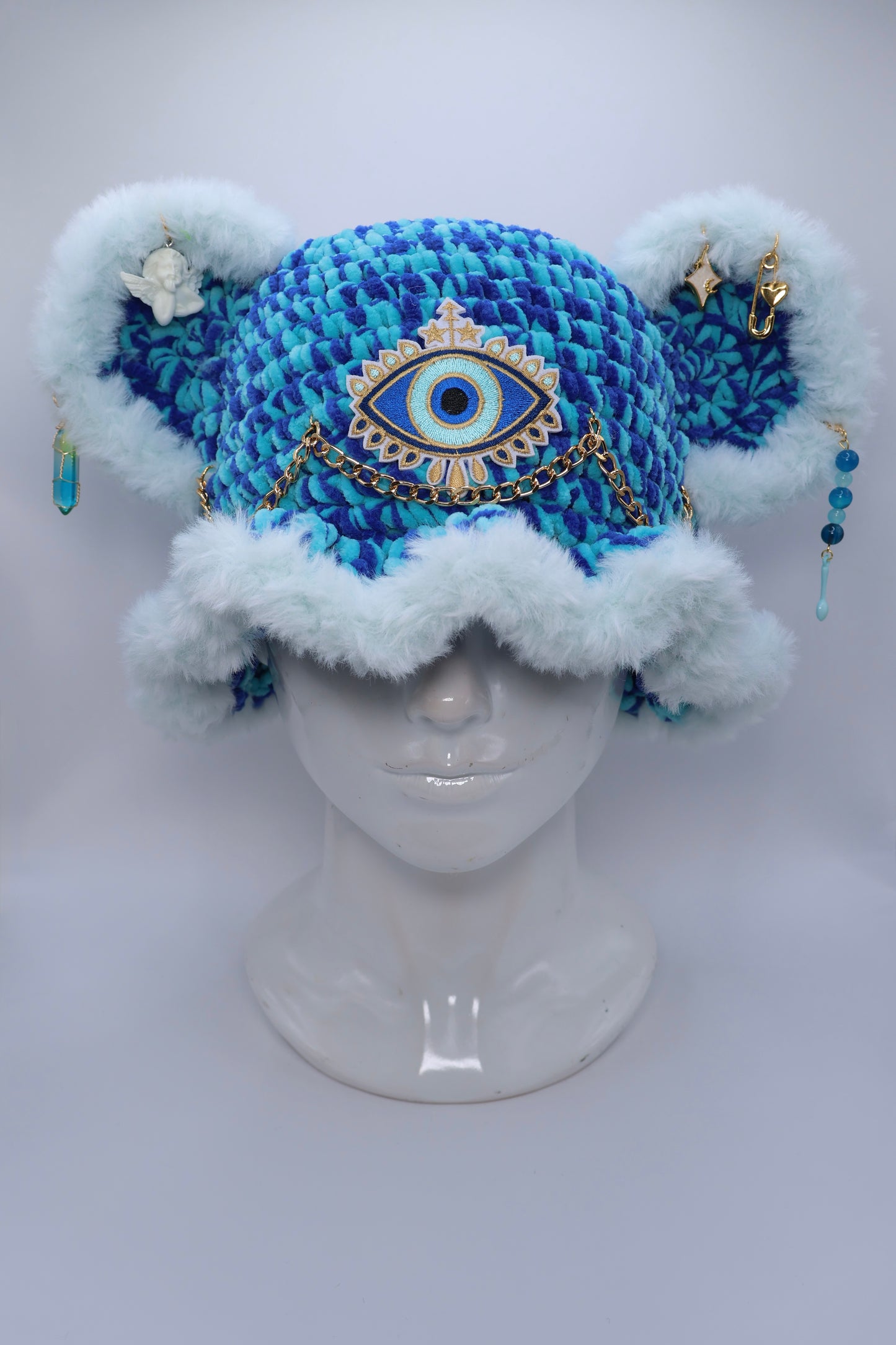 Eye bucket hat
