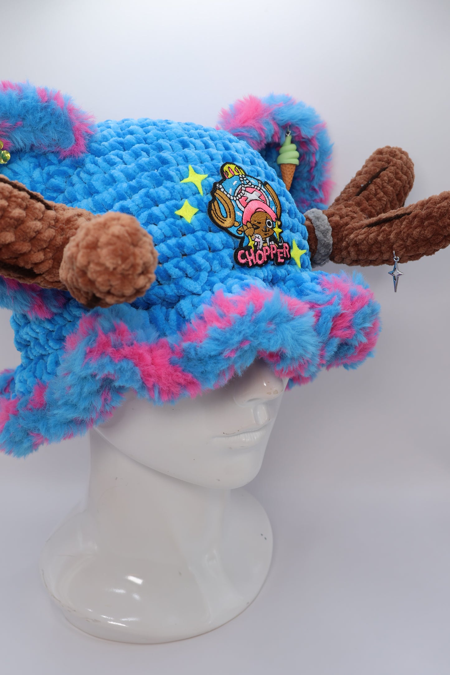 Chopper bucket hat