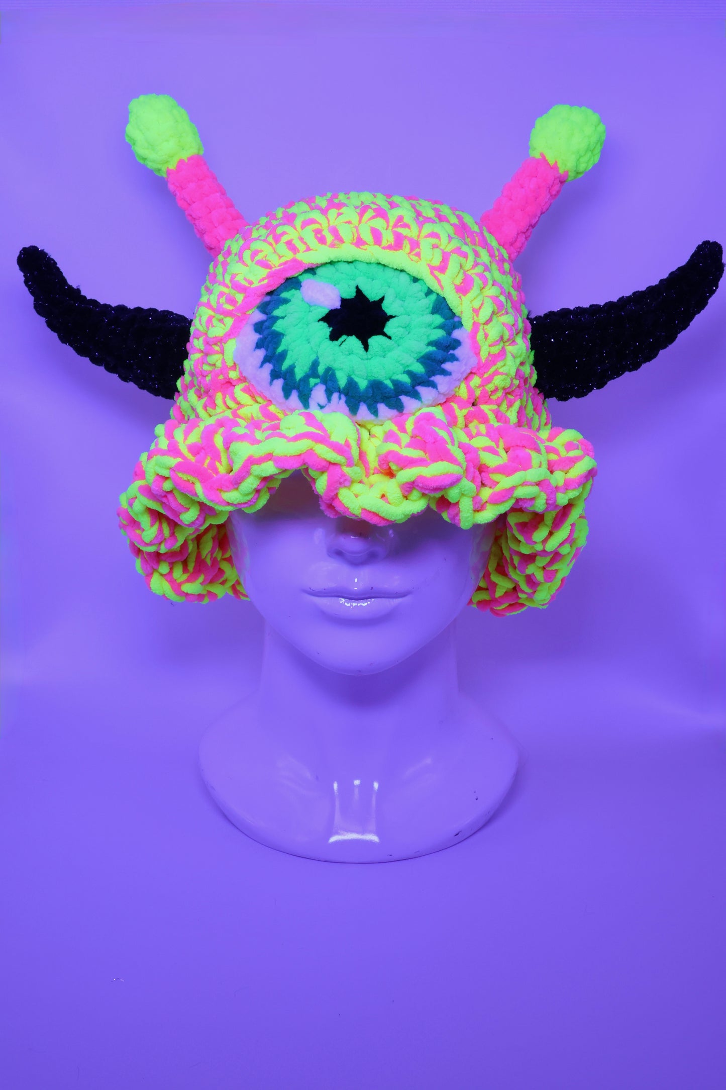 Cyclops hat (uv reactive)