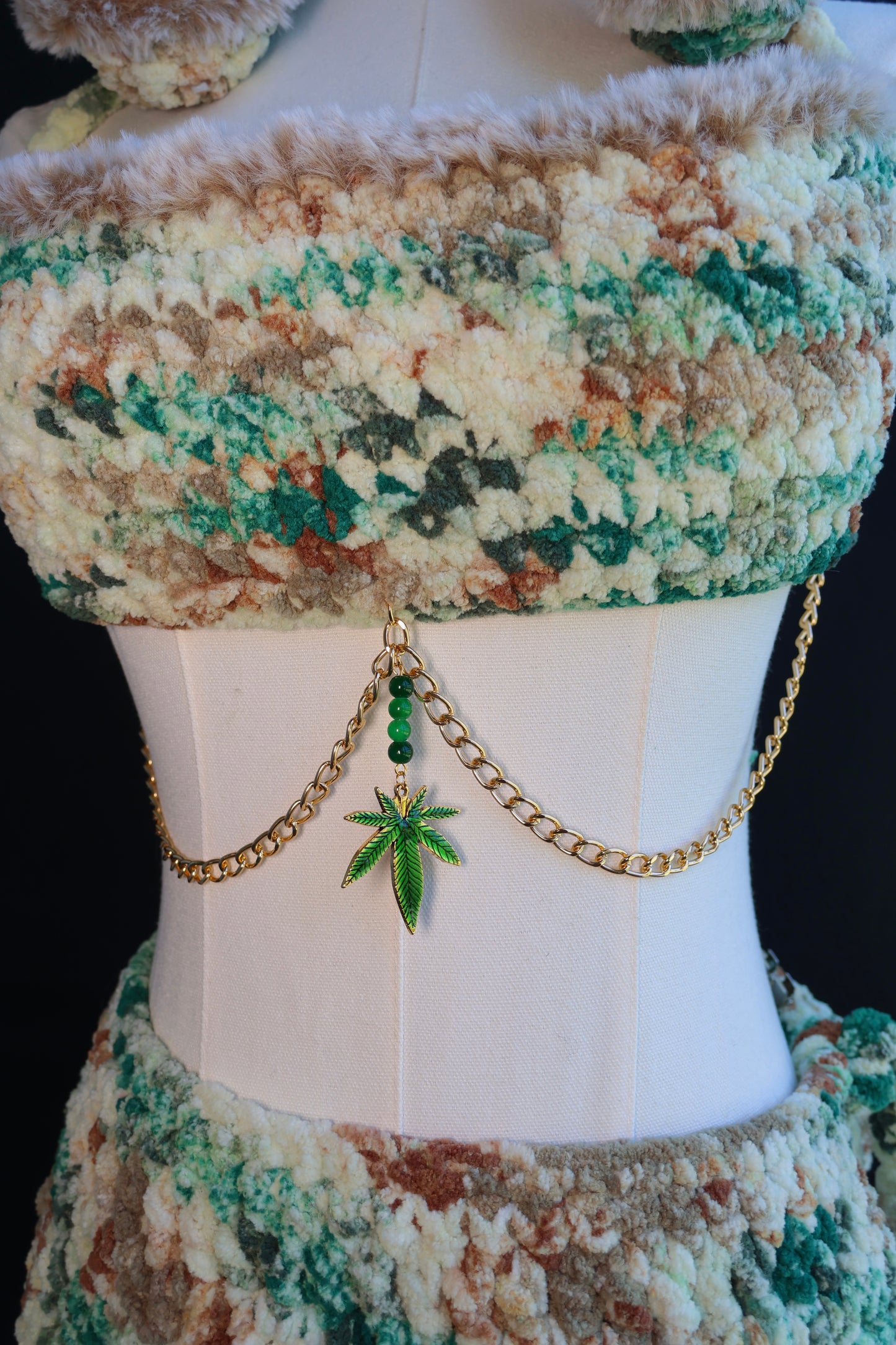 Three-piece set (size large)