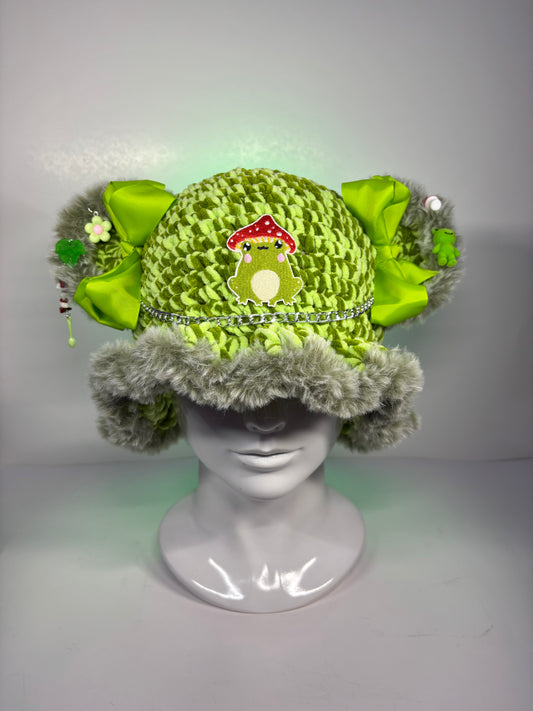 Frog bucket hat