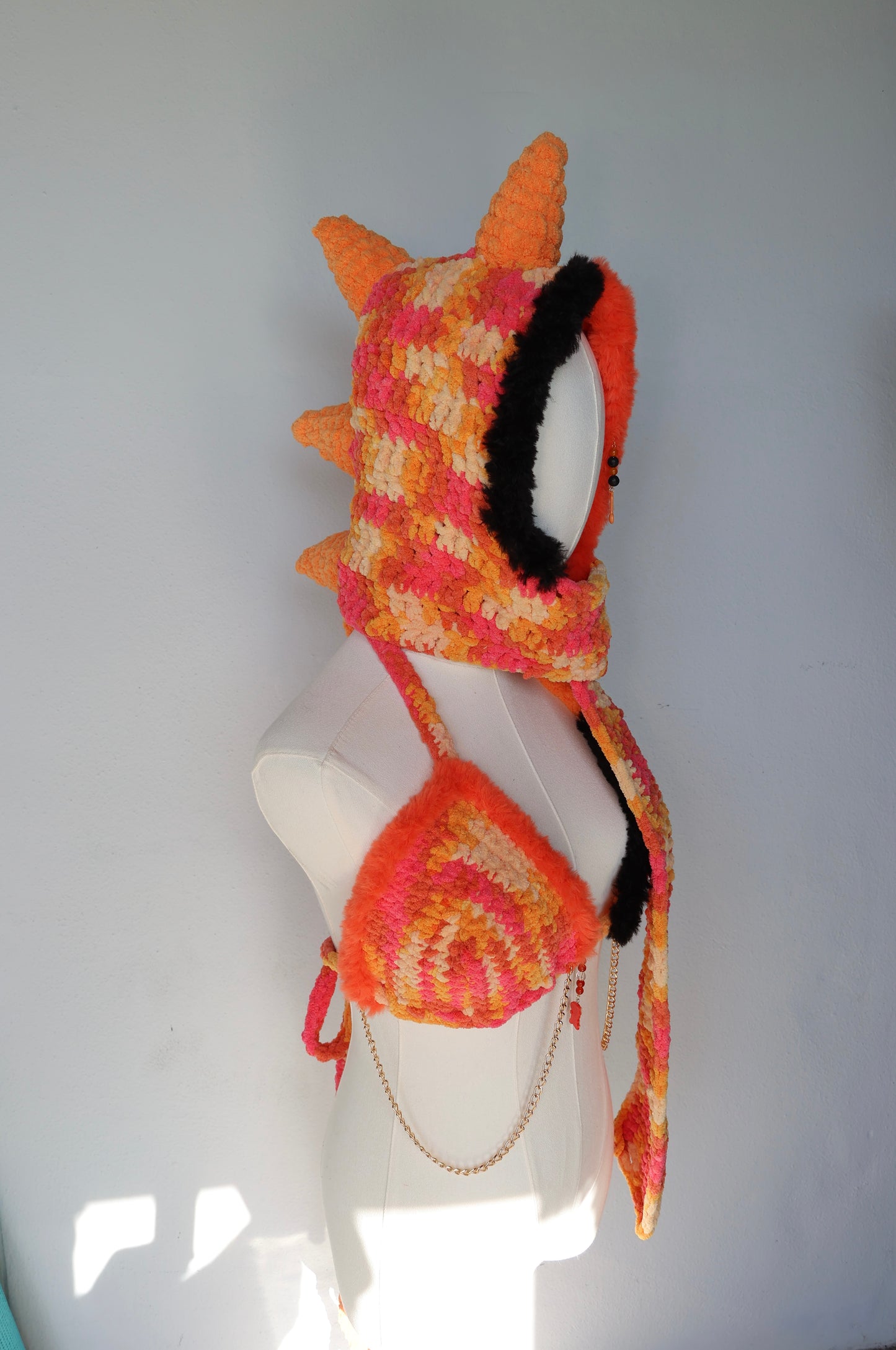 Dino scarf hood + top (size L/XL)