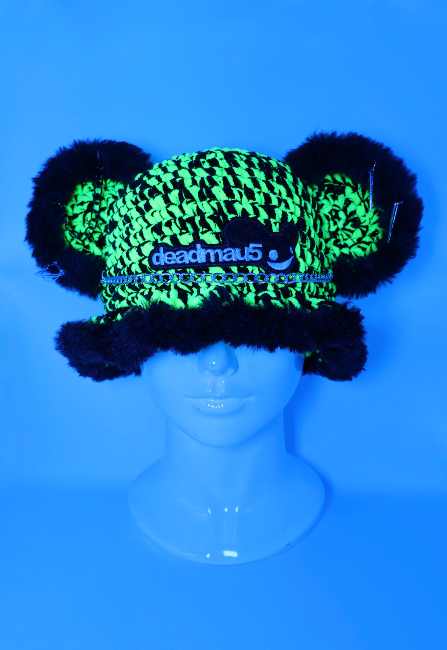 EDM bucket hat (uv reactive)