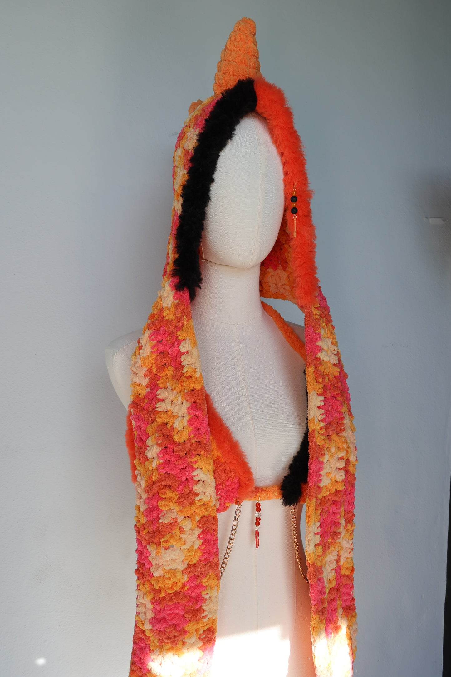 Dino scarf hood + top (size L/XL)