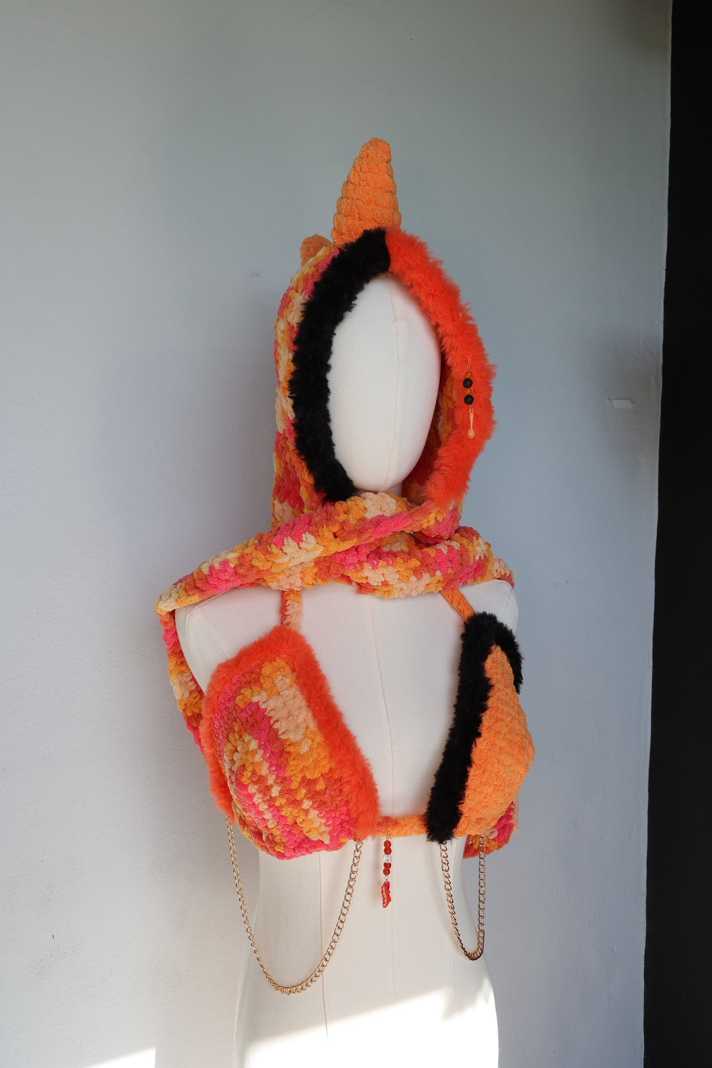 Dino scarf hood + top (size L/XL)